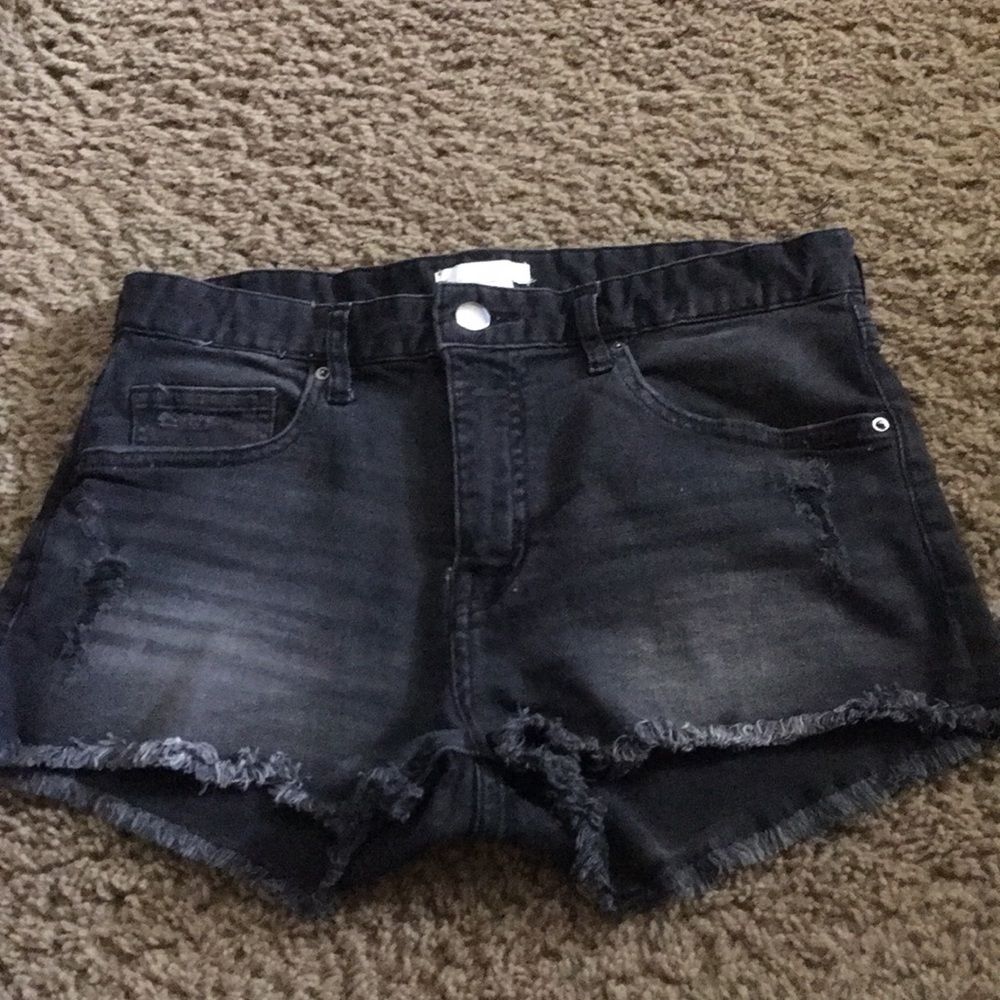 H & M denim distressed black stretch shorts Size 6